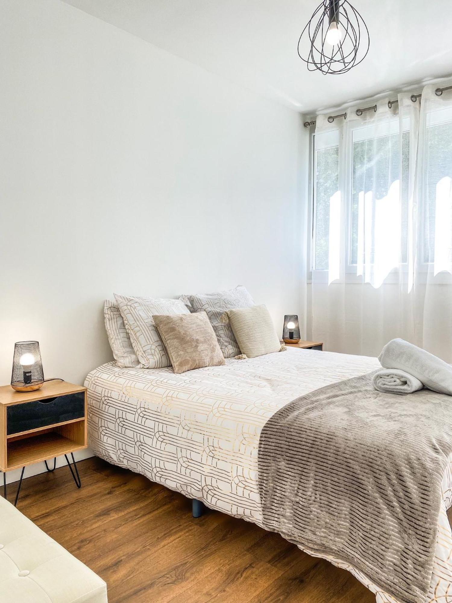 T3 Moderne Avec Balcon Terrasse Et Parking Gratuit Apartment Niort Exterior photo
